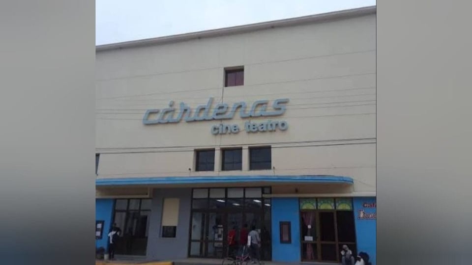 ¿Y la Policía? Roban compu de cine en Cárdenas y nadie aparece