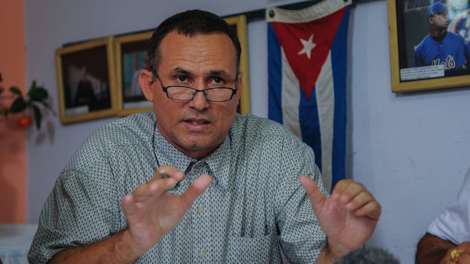 ¡El Gobierno Cubano Tiembla! Opositor Desmiente "Baño de Sangre" y Promete "Río de Alegría"