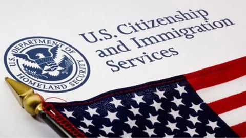 USCIS Reanuda Parcialmente Trámites Migratorios para Cubanos y Venezolanos
