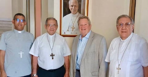 Embajada de EE.UU. y la Iglesia Católica de Cuba Unen Fuerzas para Distribuir Ayuda Humanitaria
