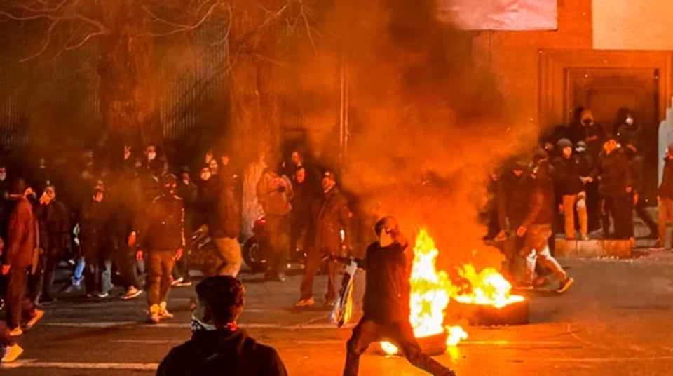 Cuba Ignora Masacre en Irán y Repite Propaganda del Régimen