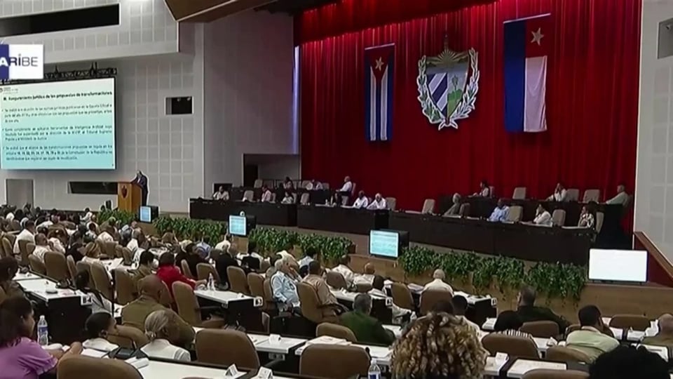 Funcionarios en Cuba se resisten a las nuevas medidas económicas