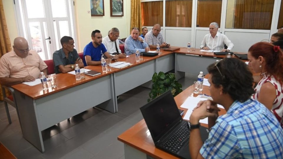 ¿Inteligencia Artificial para Repartir la Oscuridad? La Nueva Propuesta de Díaz Canel para los Apagones en Cuba