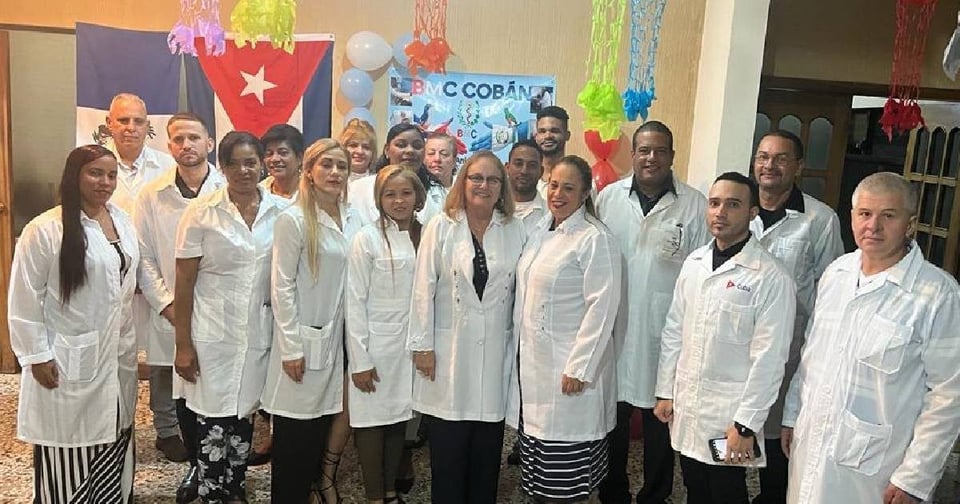 ¿Y ahora quién podrá defendernos? Guatemala le dice adiós a los médicos cubanos