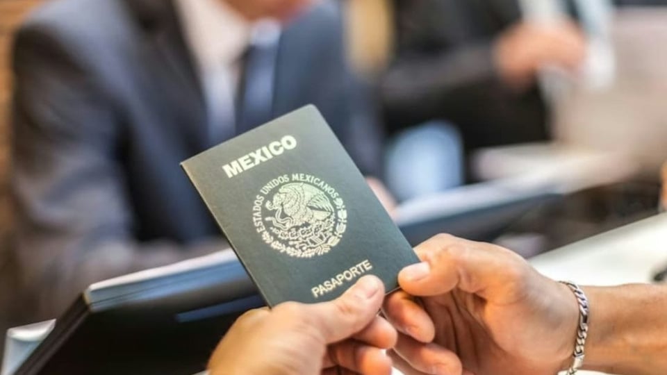 ¿Pasaporte Vencido? ¡México Te Pone el Freno!
