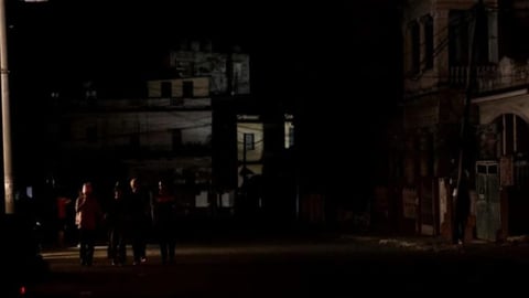 Cien Horas Sin Luz en El Vedado: La Historia de 25 Metros de Cable Perdido