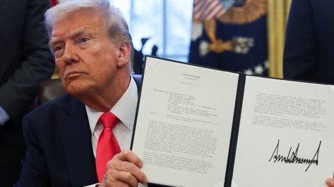 ¡Candela! Juez de EE. UU. le hace el quite a Trump y protege a familias cubanas