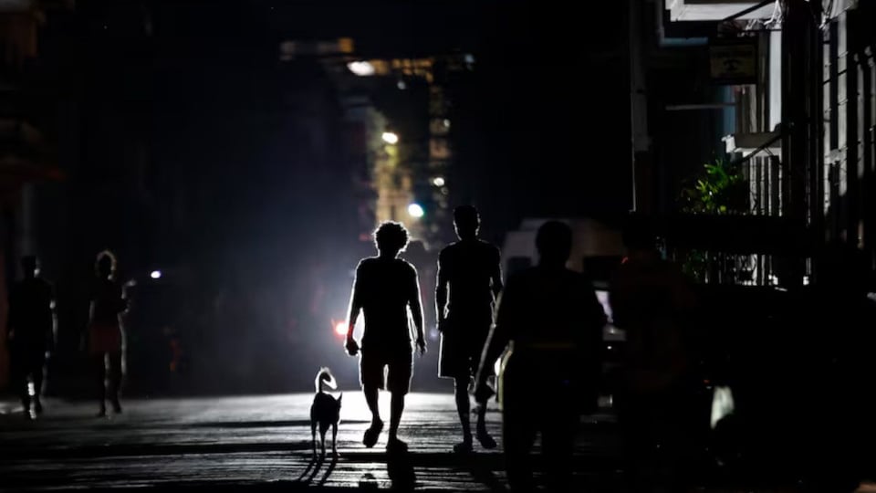 Cuba Sufre Apagones Masivos por Déficit Eléctrico