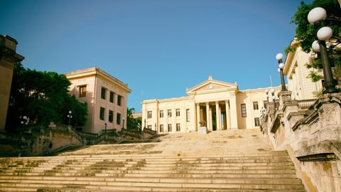 Cuba Elimina Exámenes de Ingreso a la Universidad; Promedio Académico Determinará Acceso