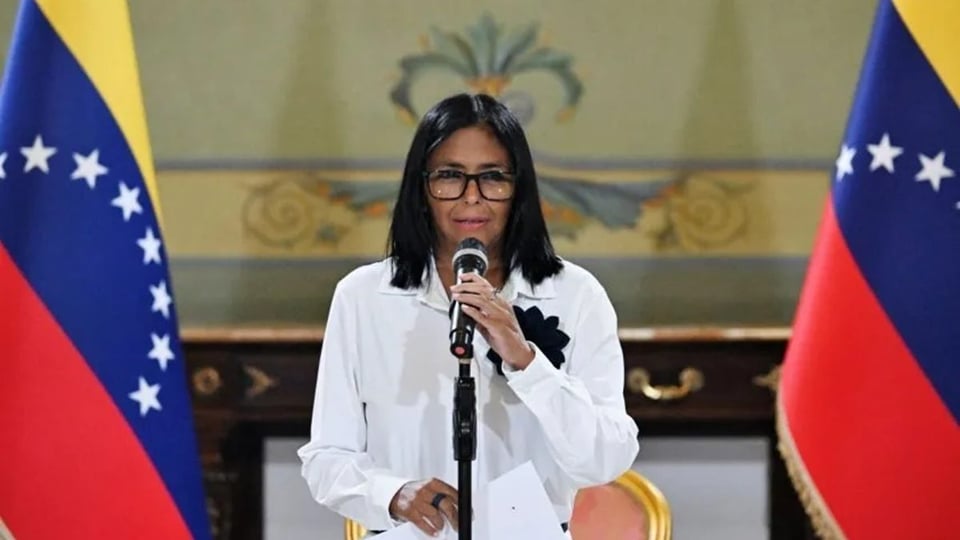 Delcy Rodríguez Reorganiza el Gobierno con Cambios Clave en Ministerios