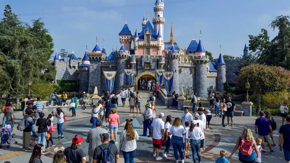 Disney sube precios en Orlando para 2027: entradas podrían costar hasta $219