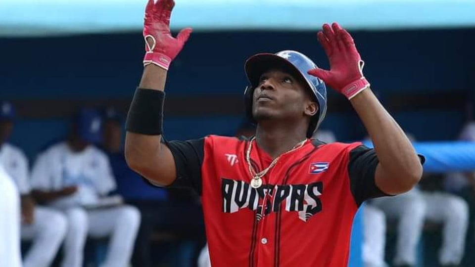 ¡Escándalo beisbolero! El Equipo Cuba se lanza pa' Venezuela... ¿A qué? ¡Pa' foguearse antes del Clásico!