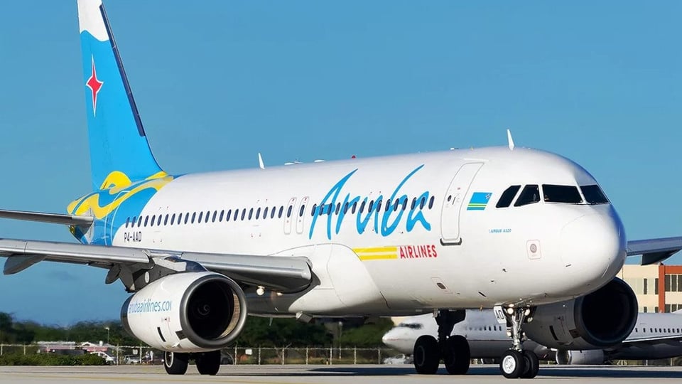 Casi 200 Cubanos Atrapados en Aruba por Avión Dañado