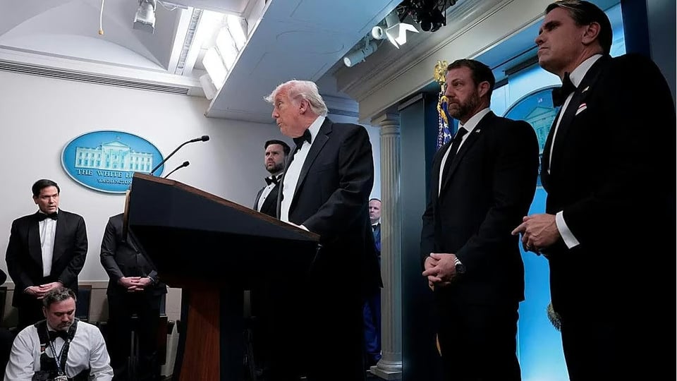 Trump bromea sobre el peligro de ser presidente tras tiroteo