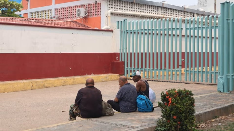 Trump deporta a miles de cubanos a México, donde quedan desamparados, según HRW