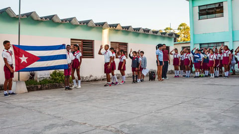 Cuba Al Día: Rumores de Operación Generan Incertidumbre