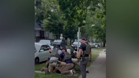 Ciudadano de EE.UU. arrestado por error por agentes de inmigración en Texas