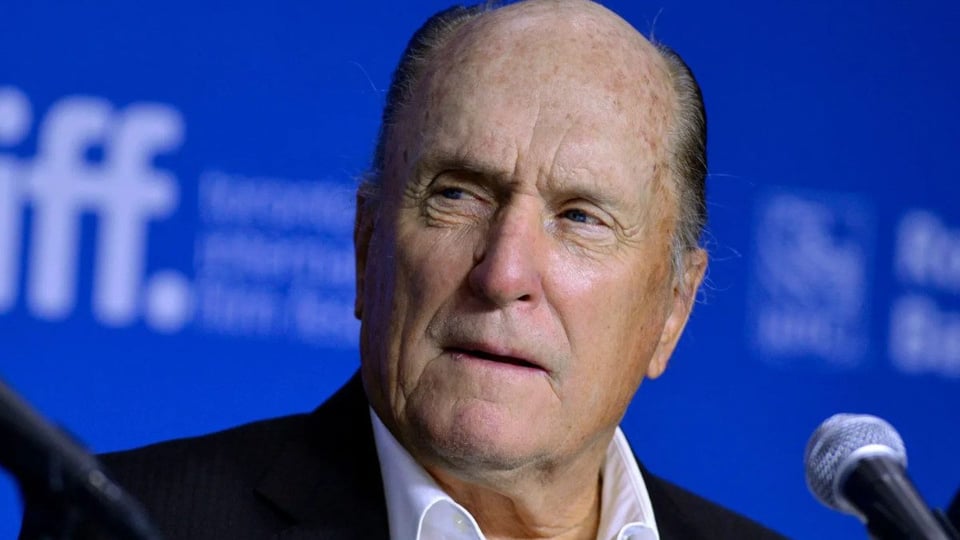 ¡Silencio en la sala! ¡Se nos fue el Consigliere, el grande Robert Duvall!