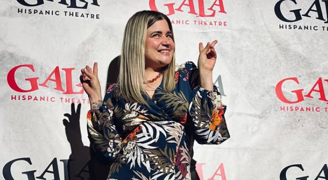 Actriz cubana Giselle González gana premio en los Broadway World Awards