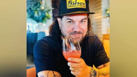 Osamu Menéndez Cumple 57 Años Marcado por la Pérdida de su Hijo