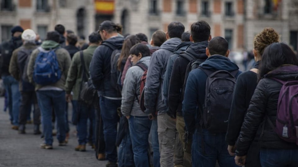 ¡Medio Millón de Latinxs a Regularizar en España!