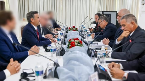 Director de la CIA llevó a Cuba a un paramilitar clave en operación contra Maduro