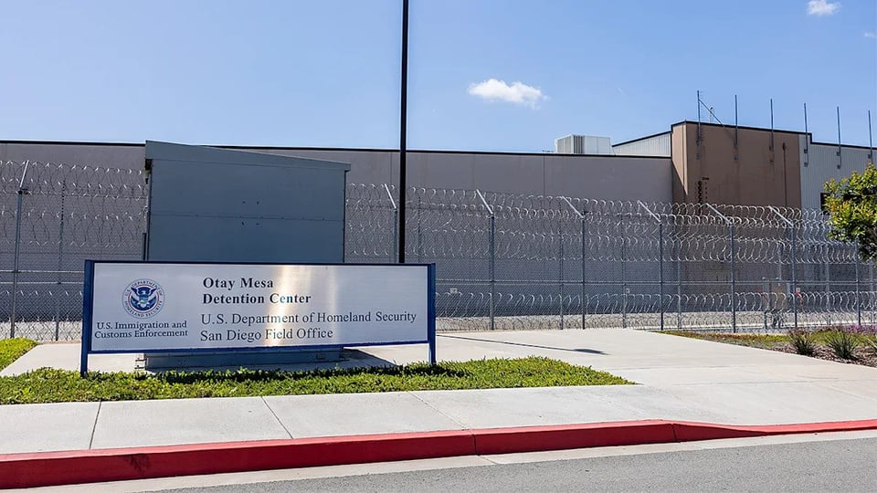 ¡Atención, Miami! DHS Abre Centro de Detención con 700 Camas en la Ciudad