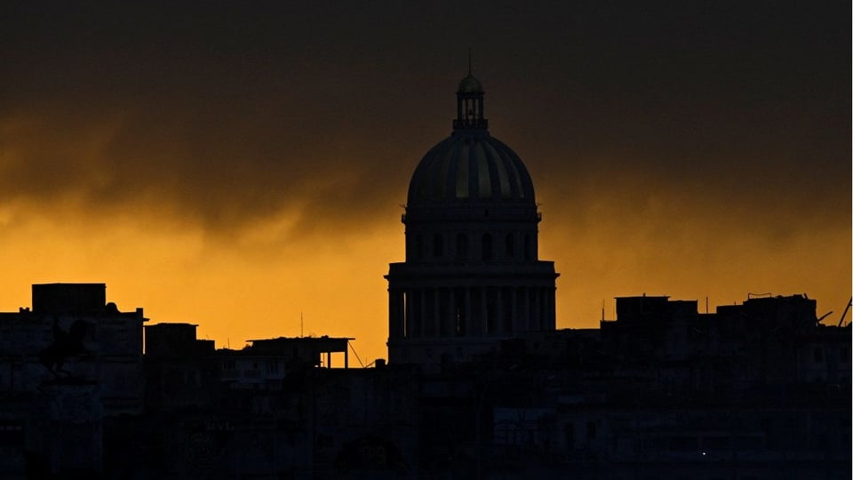 ¡Apagón a la vista! Cuba se hunde en la oscuridad por crisis eléctrica