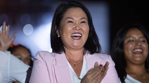 Keiko Fujimori se perfila como presidenta de Perú en unas reñidas elecciones