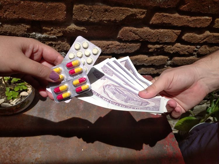 ¿Y tú supiste lo último? El bochinche de medicinas que se vende hasta en La Habana