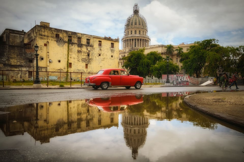 ¡Se nos hunde el turismo, compay! Cuba saca pecho con menos gente que hormiguero