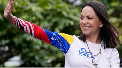 Encuestas en Venezuela: Desconfianza en Trump, Alza de Machado