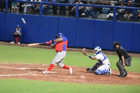 Béisbol caribeño: Cuba y Nicaragua empatan en un vibrante inicio hacia el Clásico Mundial