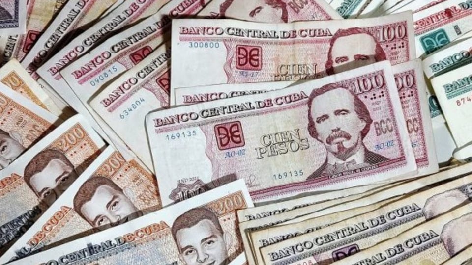 ¿Se Juegan el Bolsillo? Cuba Sube Multas y Aprieta el Cerco al Dólar Callejero
