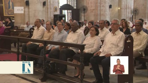 Autoridades cubanas oran por la paz en la Catedral de La Habana