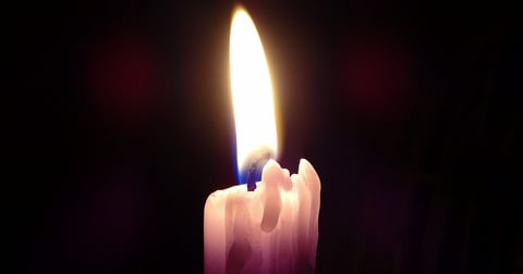 Cuba vive un San Valentín a oscuras: Déficit eléctrico récord golpea la isla