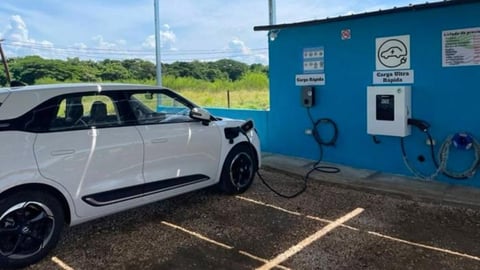 Cuba Estrena Estación de Carga Solar para Vehículos Eléctricos