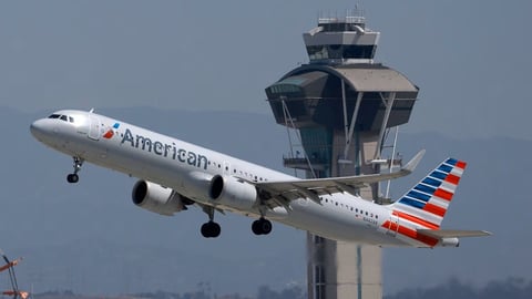 American Airlines Refuerza Reglas Sobre Cargadores Portátiles por Seguridad