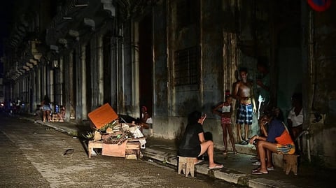 Apagones en Cuba se agravan por fallo en subestación de La Habana