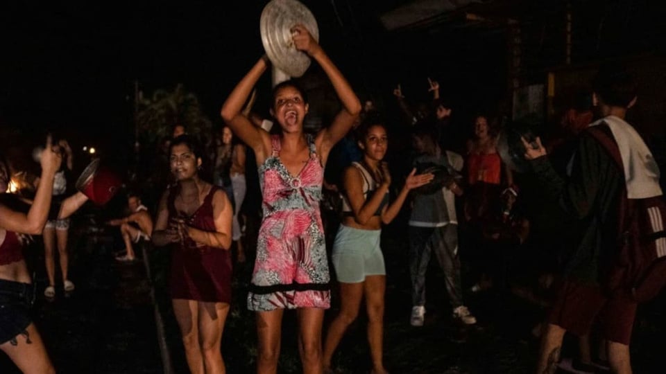 ¿Y tú supiste? ¡Apagones desatan cacerolazos y gritos en La Habana!