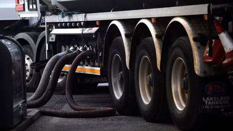 El Diésel Supera los $5 en EE.UU., Amenazando con Subir Precios al Consumidor