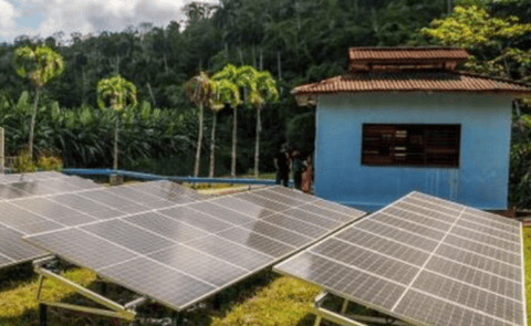 Cuba: Paneles Solares y Apagones Para Enfrentar Crisis Energética