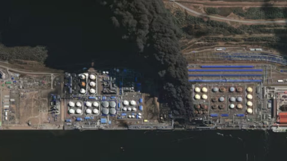 ¿Te imaginas? ¡Drones ucranianos le prenden fuego al puerto petrolero ruso de Ust-Luga y el barril se dispara!