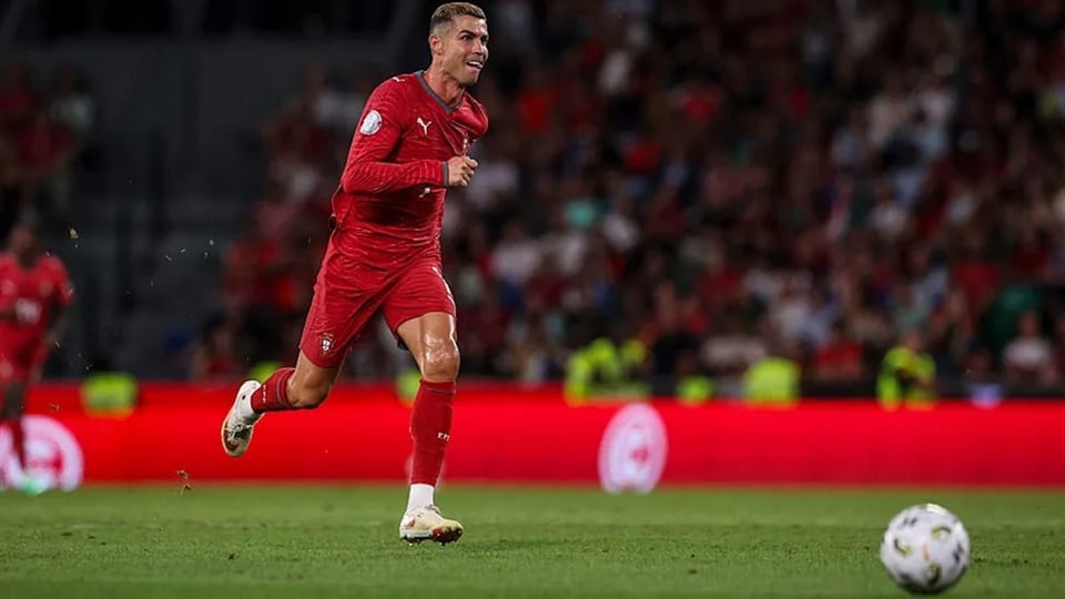 ¡Ronaldo se las arregla con el técnico y lo suspenden!