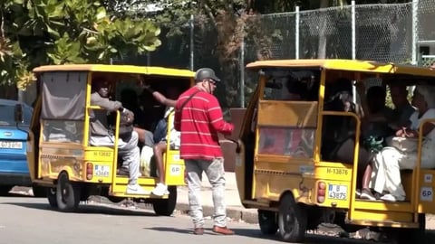 ¿Triciclo con precio de Ferrari? ¡El transporte en Cuba es pa' llorar!