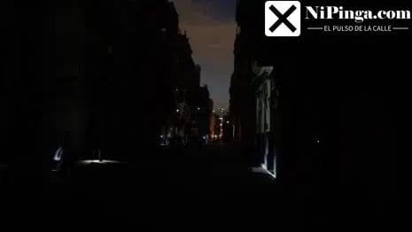 El Yugo Oscuro que Apaga la Isla