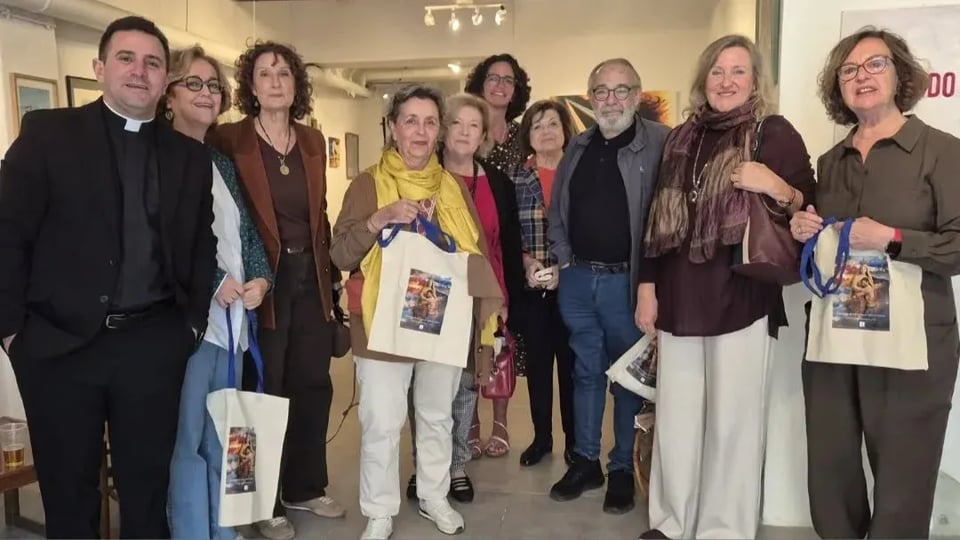 ¡Un cura cubano en Madrid monta la procesión del siglo por la isla!