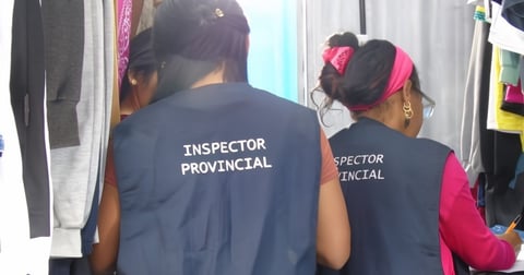 ¡Multa por ron y tabaco personal! ¿O es que los inspectores tenían sed?