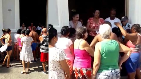 Cubanos en Cienfuegos protestan por apagones y falta de comida