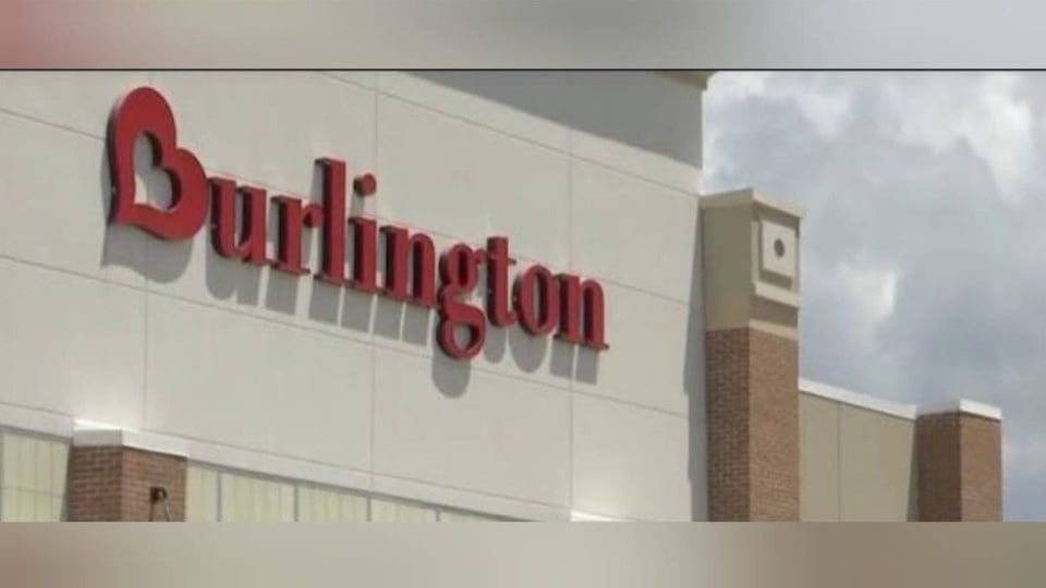 Se desploma techo de Burlington en Florida por fuertes lluvias